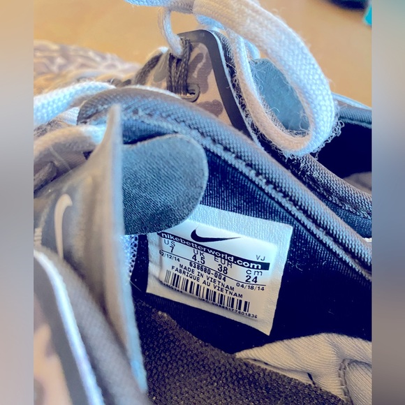 Nike Free Runs - Picture 5 of 7